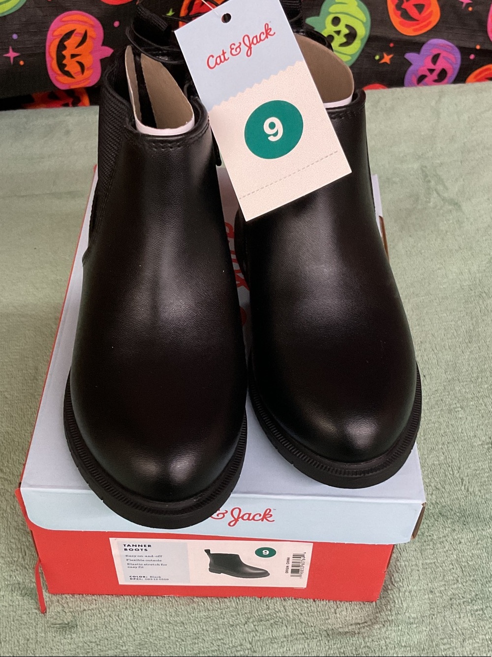 Cat & Jack Black Tanner boots for boys size 9